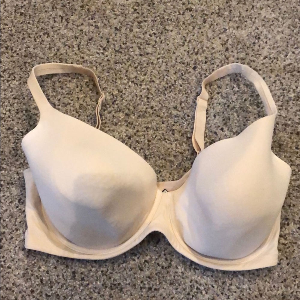 Body by Victoria lined full coverage bra 38DD.